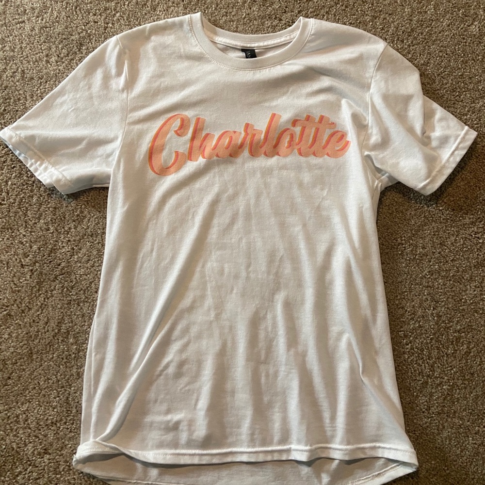 “Charlotte” t-shirt - Picture 2 of 2